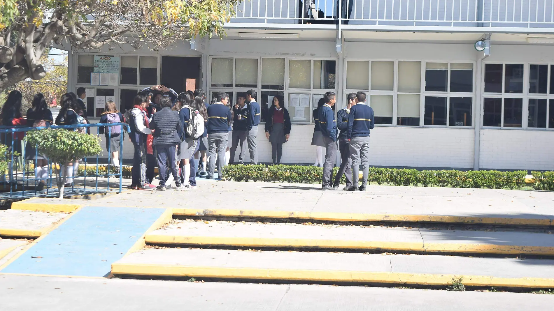 Los alumnos de bachillerato podrán participar en los programas del INEA y cumplir con sus horas de servicio social.